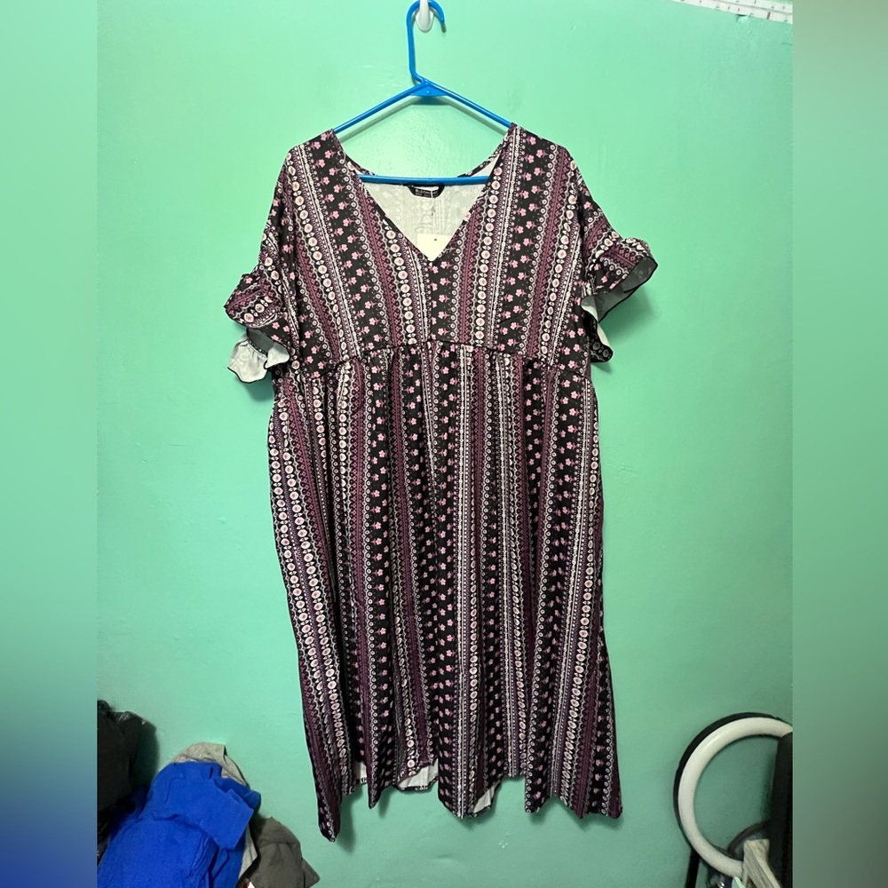 Bloomchic plus size 18/20 midi dress. New with tags.